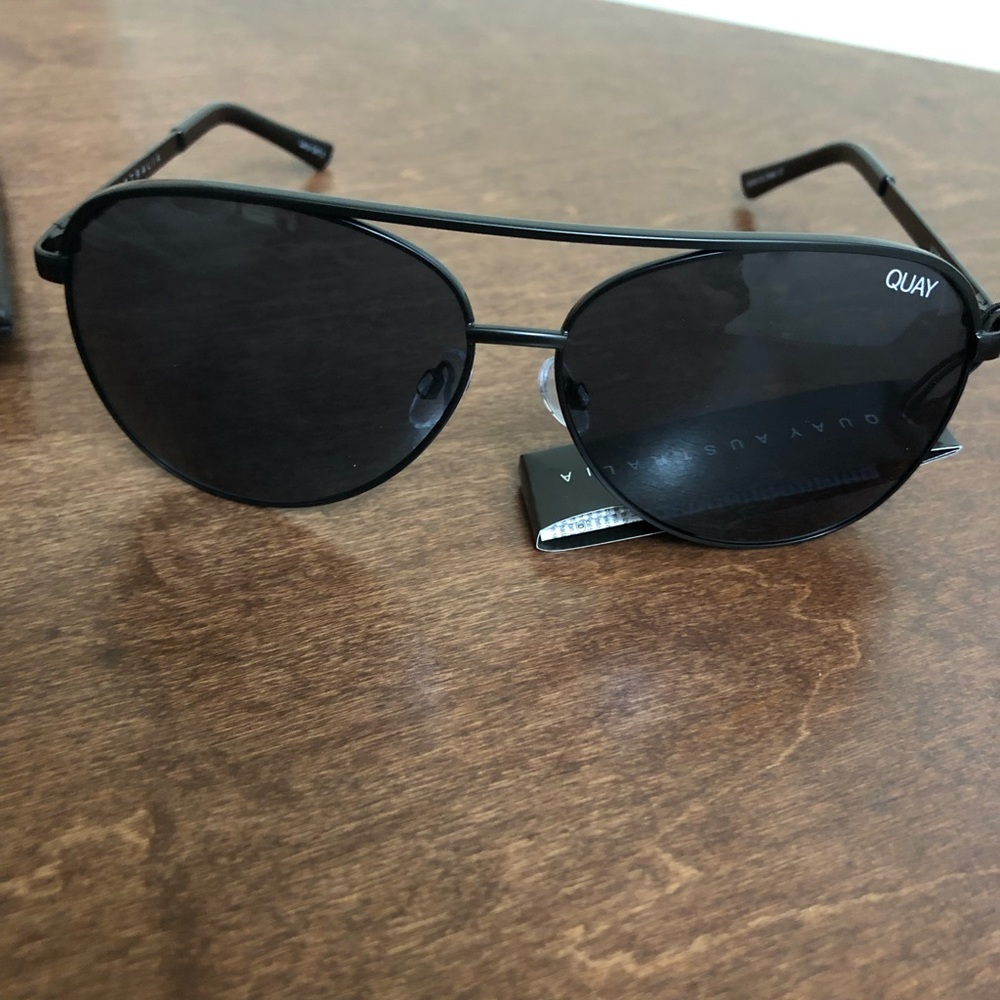 NWT Quay Sunglasses